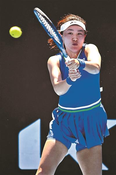 路奠定了坚 路奠定了坚