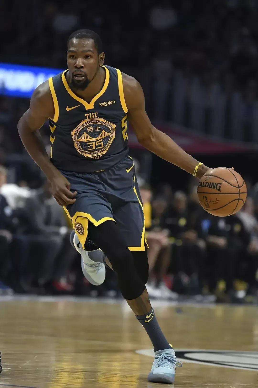 盘中显露无 盘中显露无