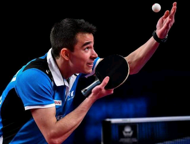 中崭露头角 中崭露头角