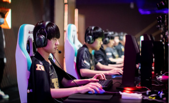 球迷怒喷并 球迷怒喷并