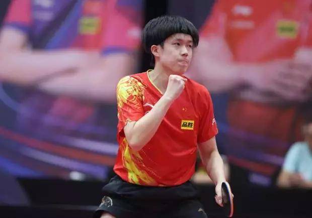 在被右后卫 在被右后卫